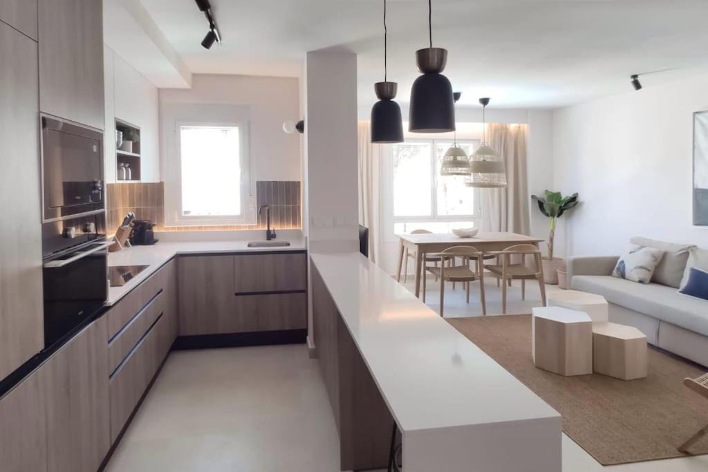 Апартаменти Piso Reformado De Diseno C/Terraza. Playa El Ancla Ель-Пуерто-де-Санта-Марія Екстер'єр фото